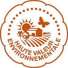 Les entreprises agricoles certifiées « Haute Valeur Environnementale » peuvent bénéficier d'un crédit d'impôt de 2 500 €. (transparence GAEC)